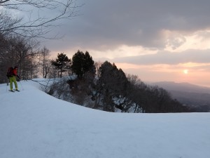 登山学校「残雪の山～四阿山・根子岳縦走～…